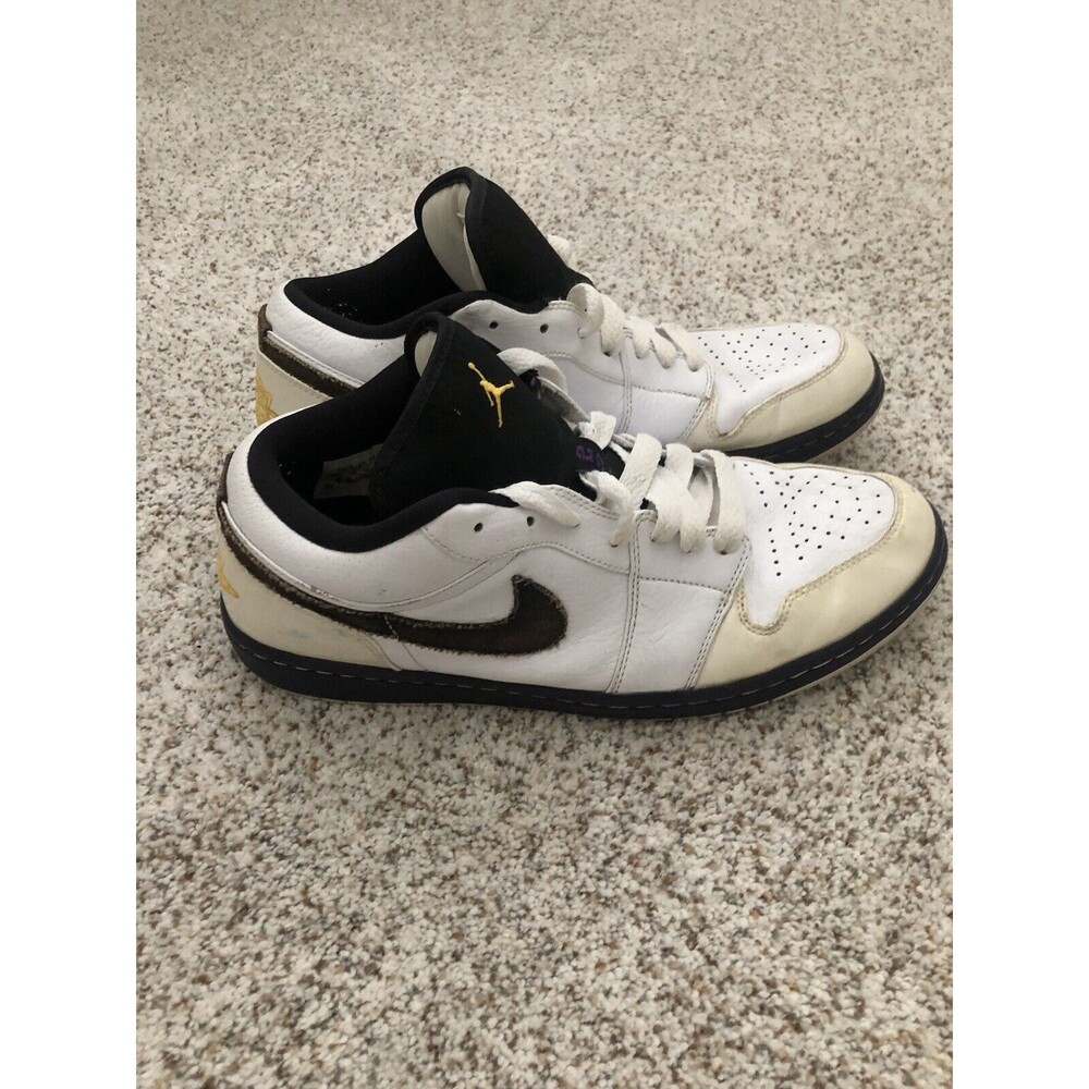 Size 11 - Jordan 1 Phat Low Taxi White